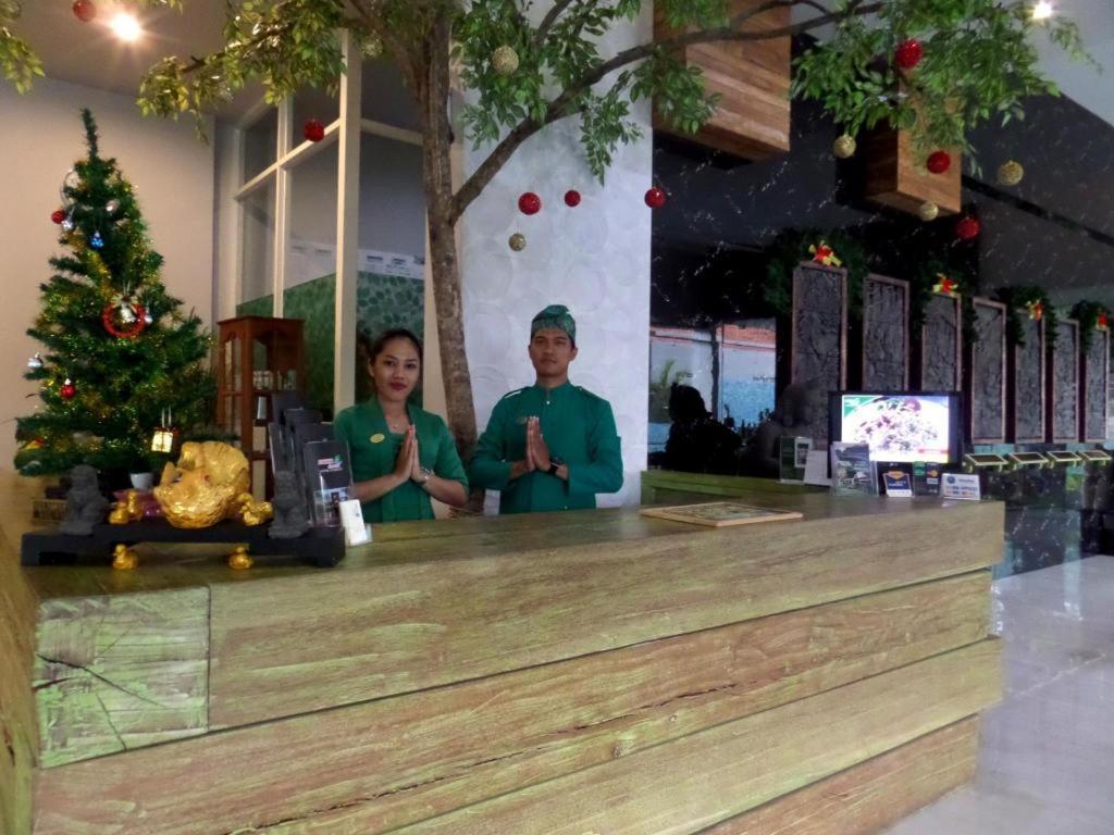 Bukit Daun Hotel And Resort Kediri  Exterior foto